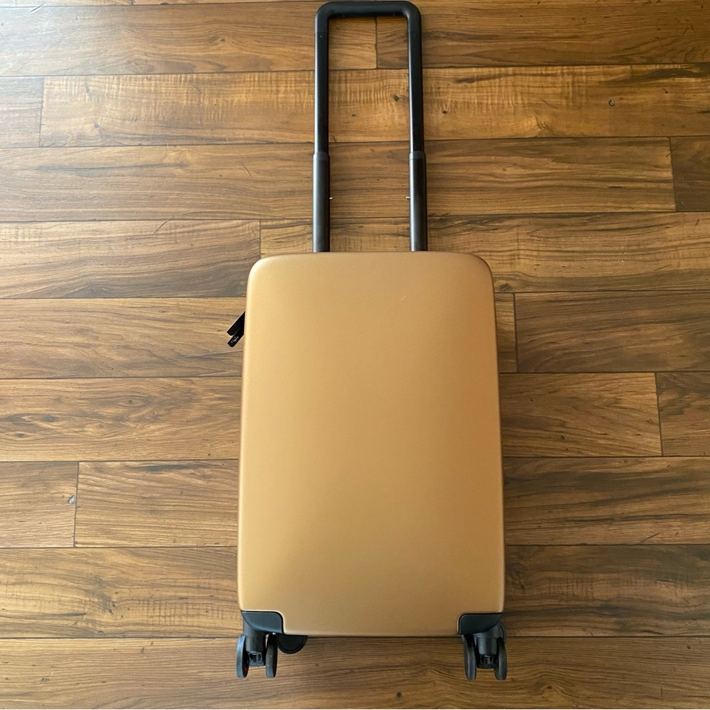 RADEN Smart Luggage Carry On 22”x13x8” /Matte Metallic Caramel Color